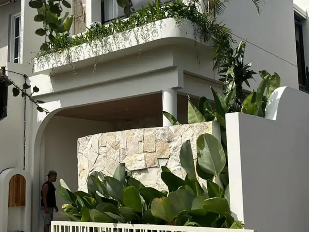 Dijual: Vila Modern Baru 3 Kamar Tidur Dekat Pantai Pandawa — Jalan Melasti, Bali