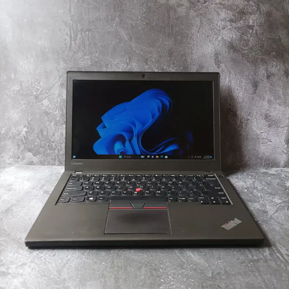 THINKPAD X260 i5 - 6300U / 8GB RAM / 256GB / HD / MULUS
