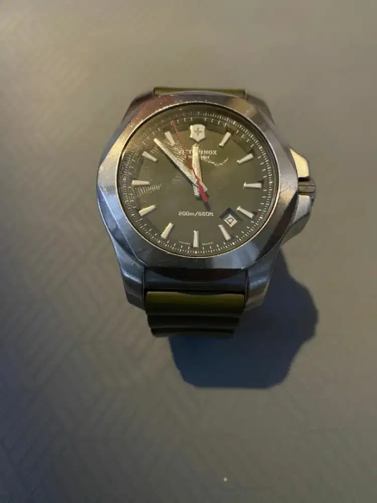 Jam tangan victorinox inox swiss army
