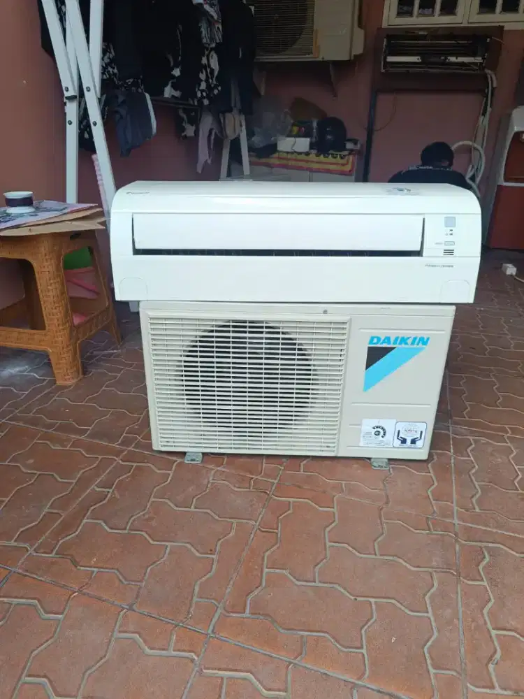 AC Daikin ½pk tailand