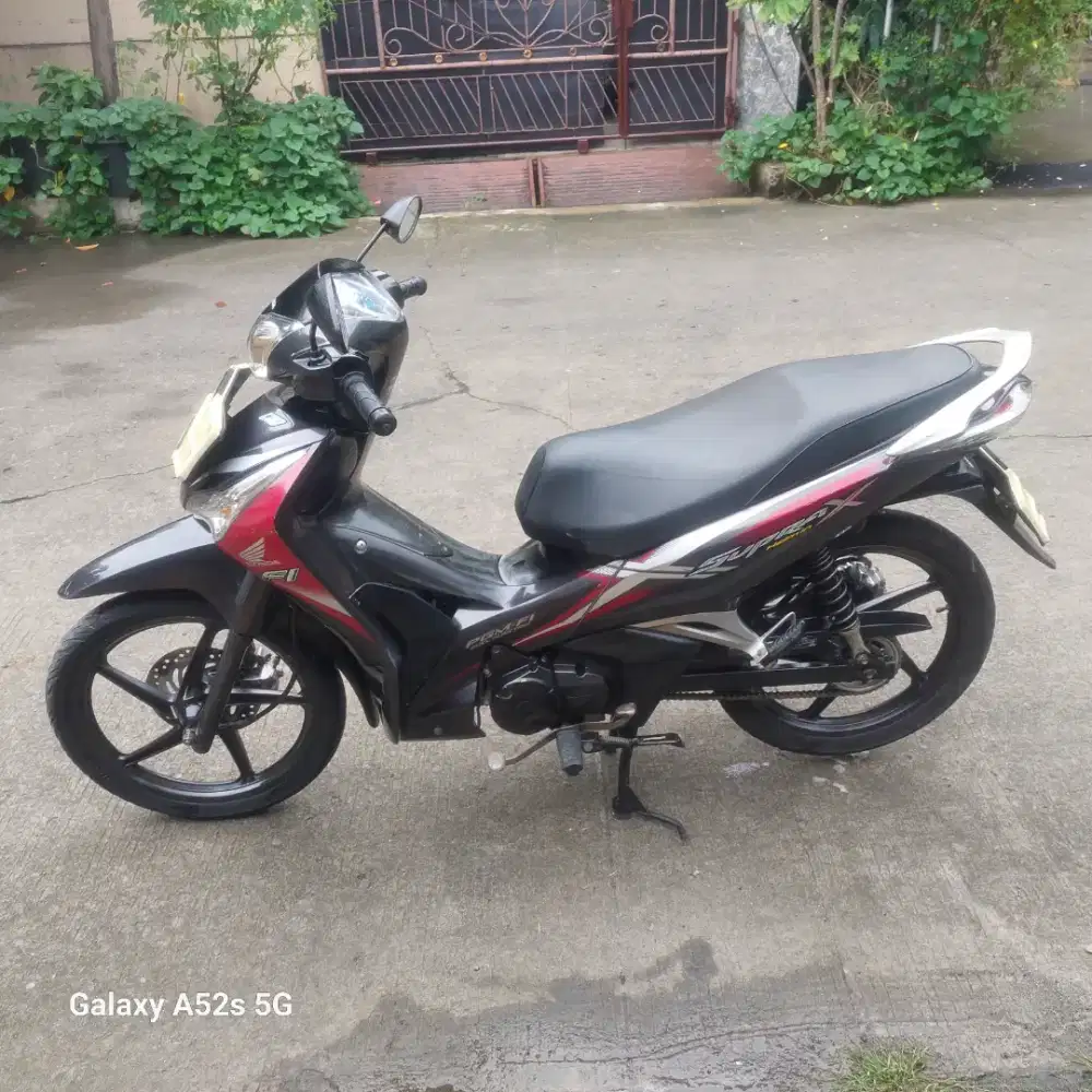 Supra x PGM FI 125CC