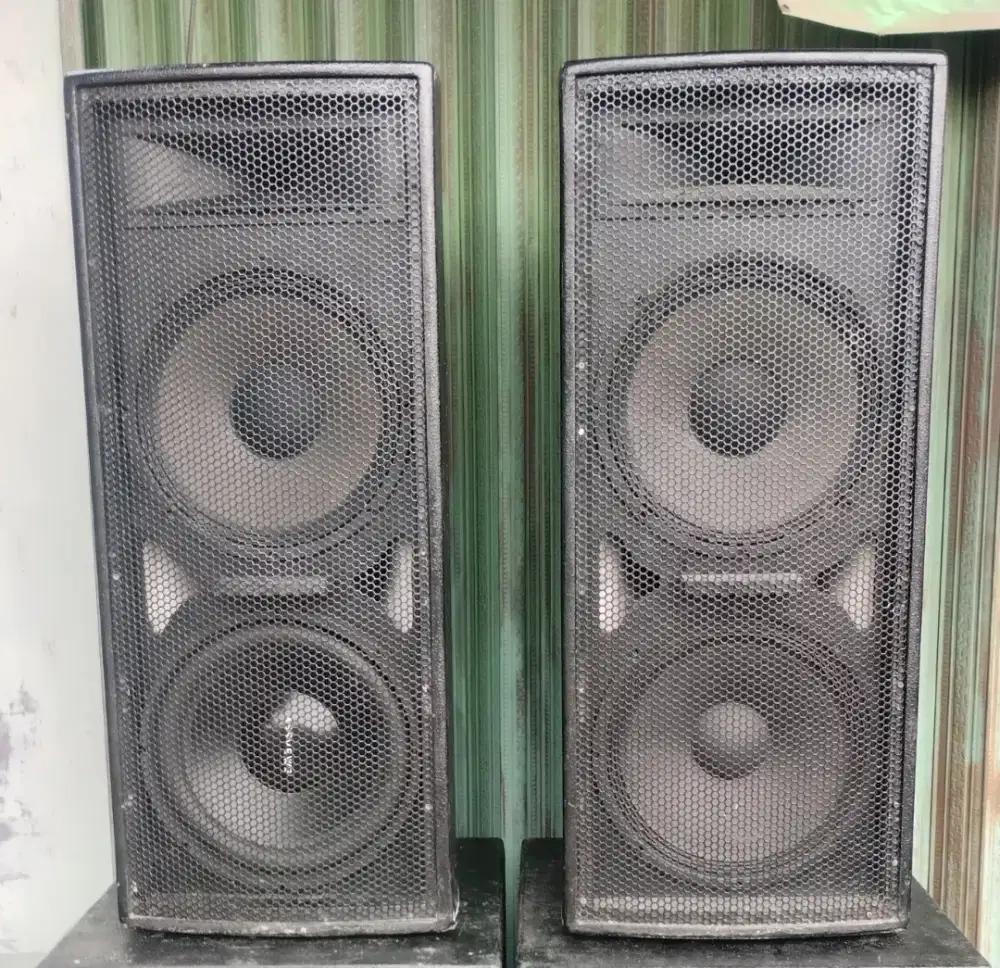 Speaker 3way 15 inch. Suaranya mantap