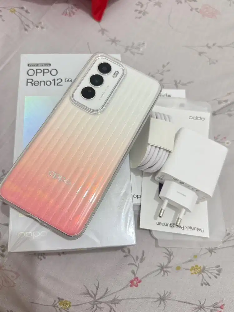 Oppo reno 12 5g 12/256 merah muda
