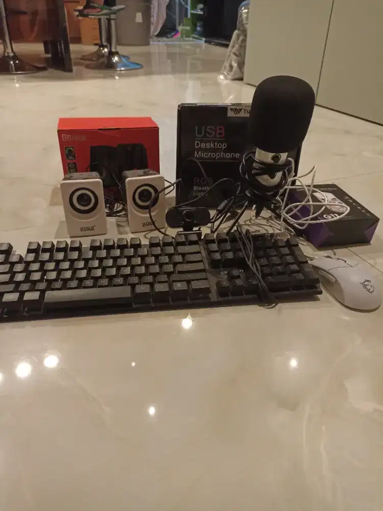 dijual cepat full set perlengkapan komputer