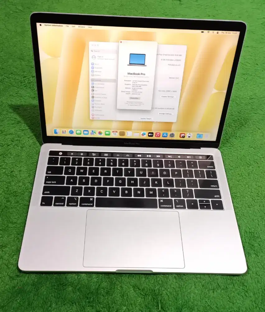 Apple Macbook Pro 2019 Intel i5 8/256 Silver Touchbar Murah