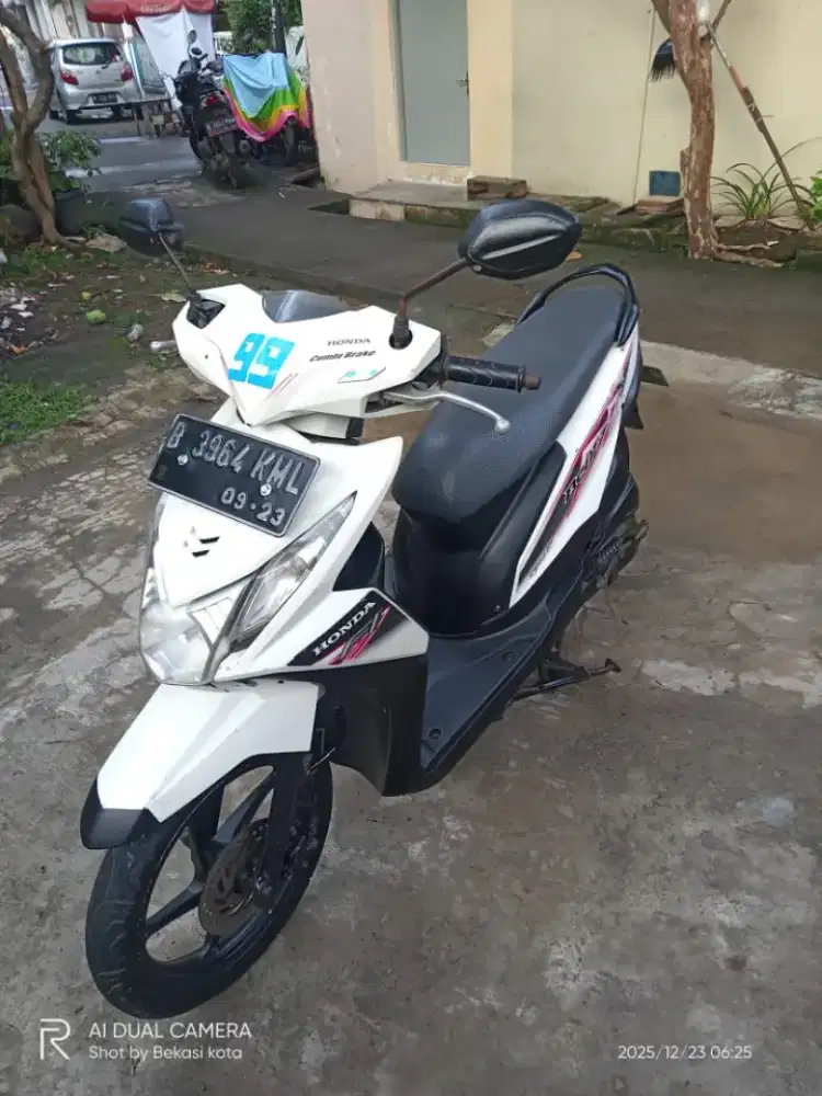 Honda beat fi THN 2013 surat kumplit pajak mati