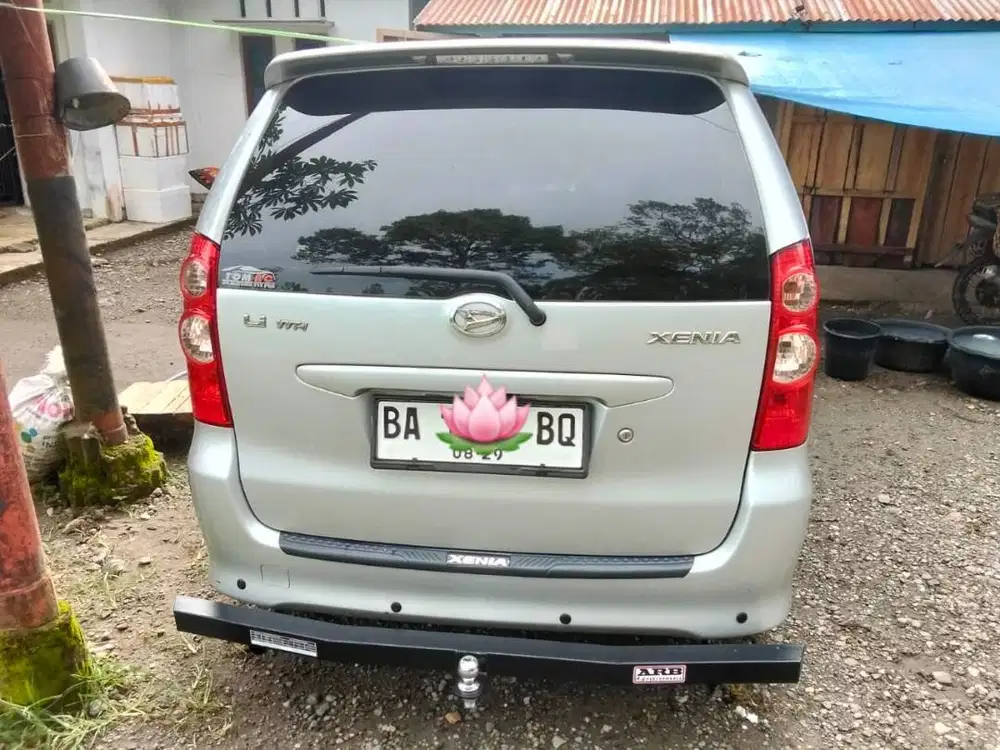 Xenia 2010 Manual Silver