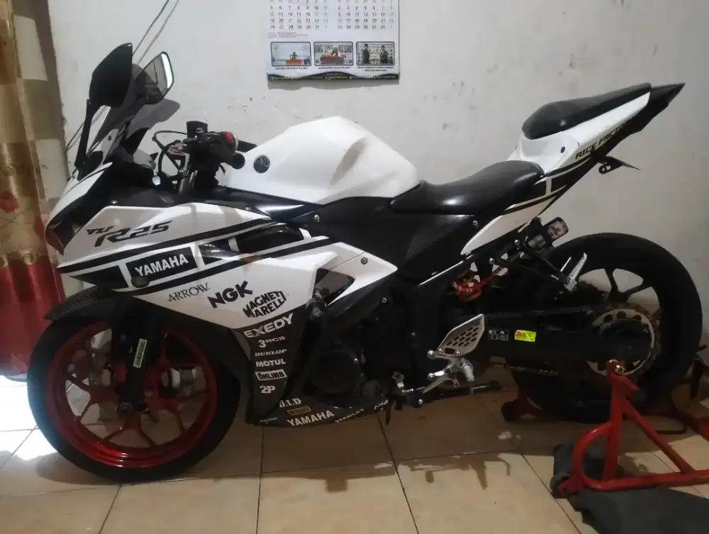 Yamaha yzf R25 2014