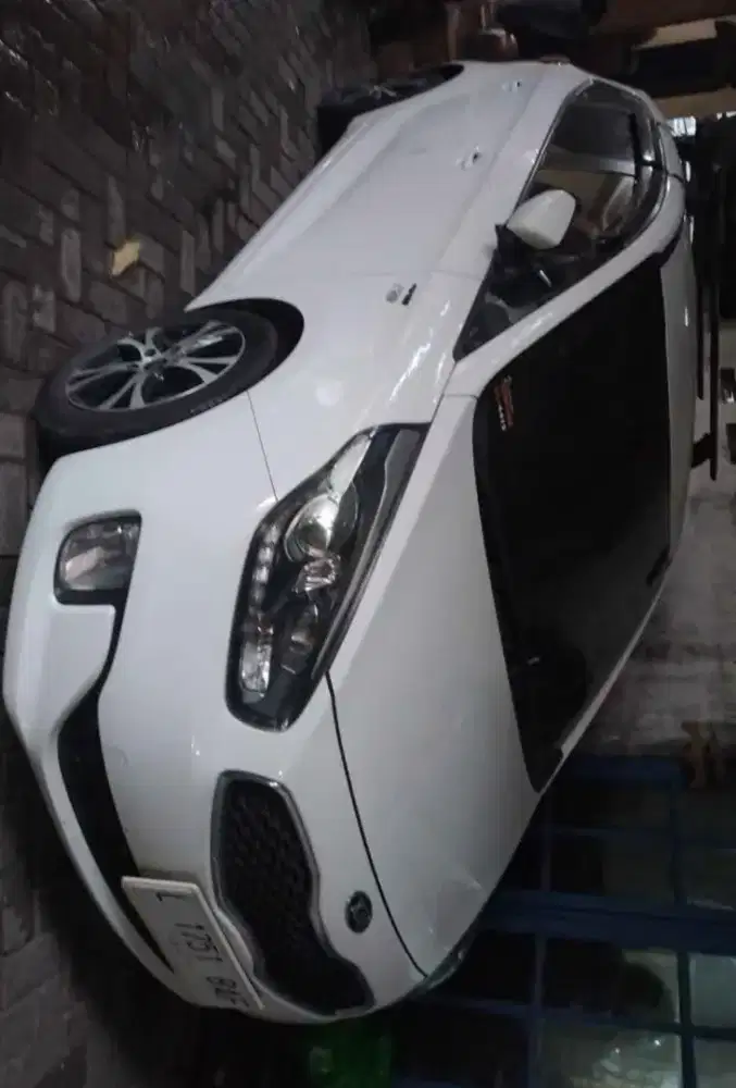 KIA All New Carens 2.0 AT