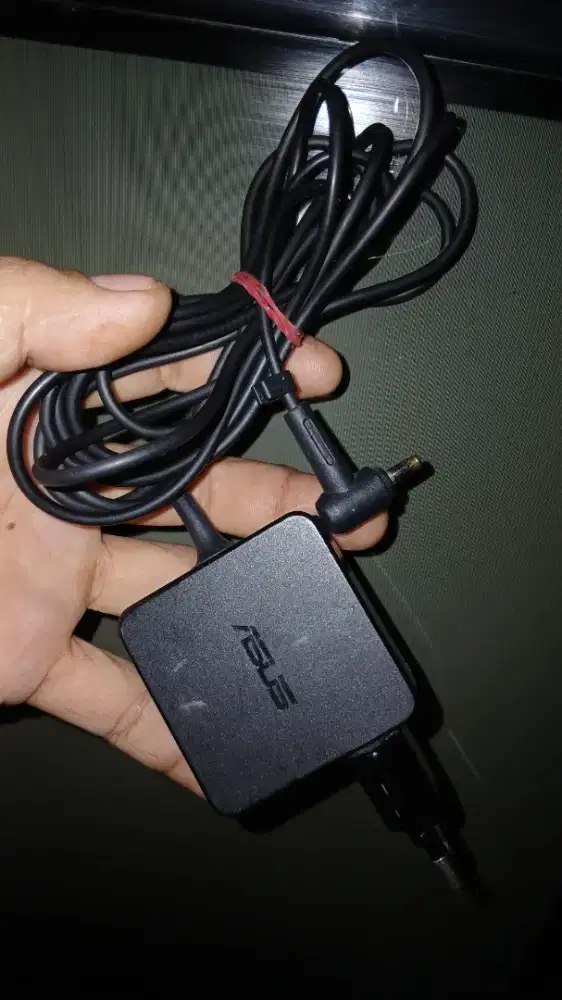 Charger Asus Adaptor Daya AC Asli ASUS AD890026 19V 1.75A