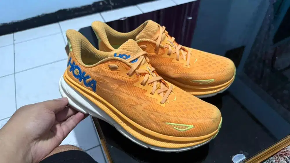 Sepatu Running Hoka Clifton 9 Original Size 44 Thn 2024 Mulus