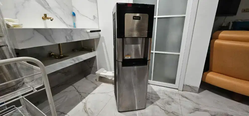 Dispenser Sharp SWD-70EH-BK galon bawah kondisi 2nd bth ganti penyedot