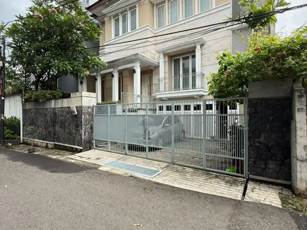 FOR SALE  KEBAYORAN BARU - SENOPATI AREA  RUMAH MINIMALIS SIAP HUNI