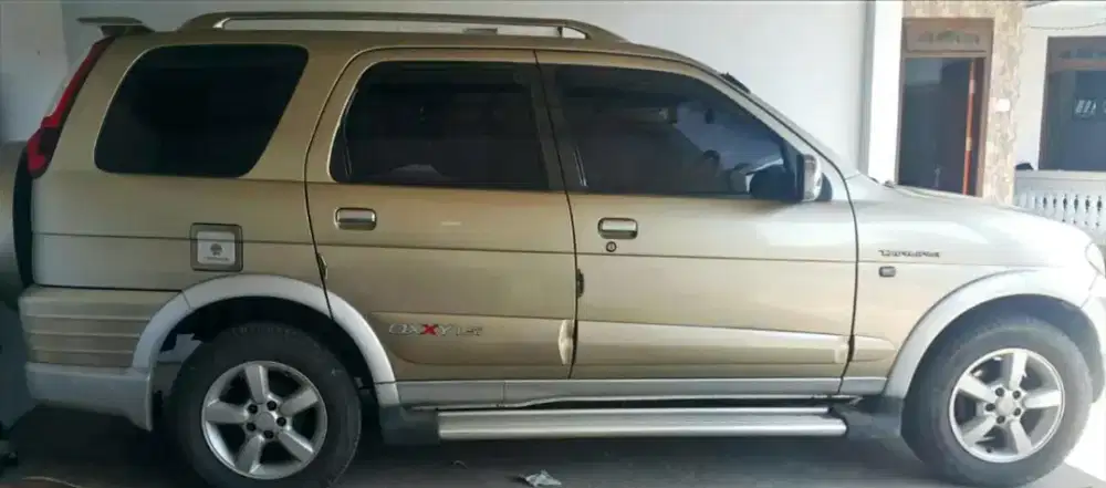 Jual Cepat Daihatsu Taruna Oxxy FGX 2005 Harga Pas Tanpa Perantara