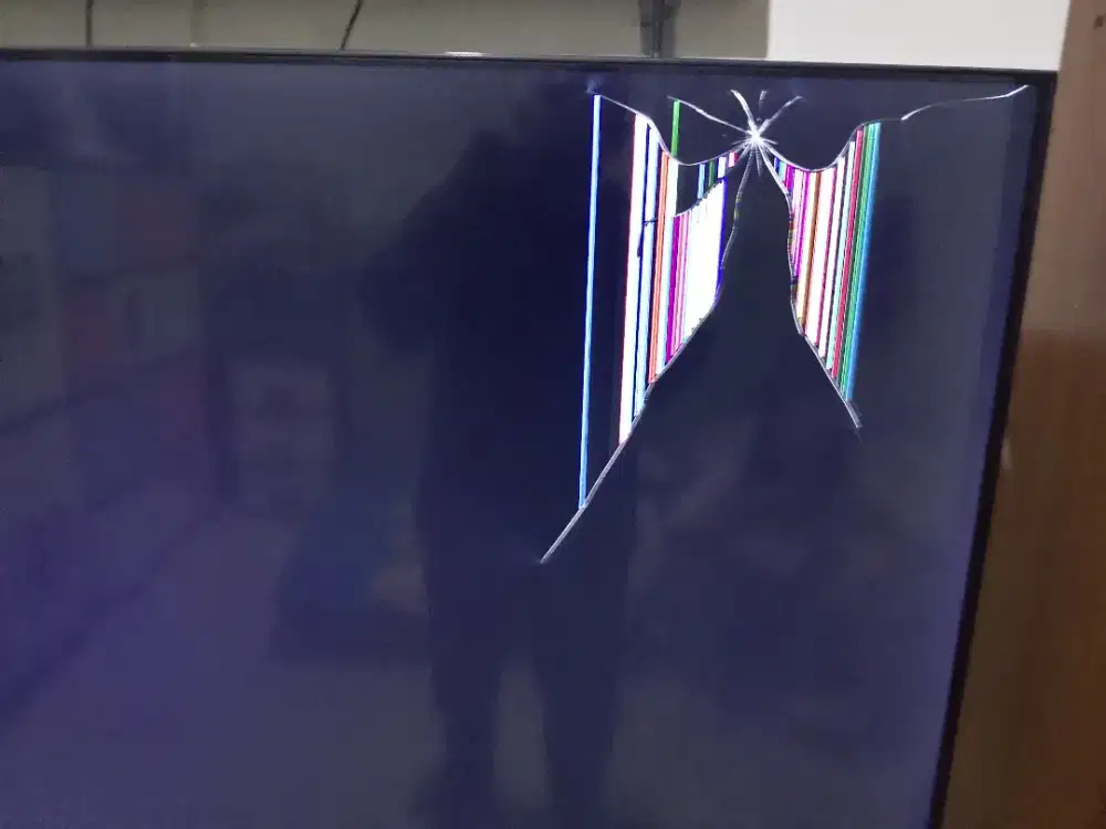 TV LED HISENSE UHD 58 RUSAK