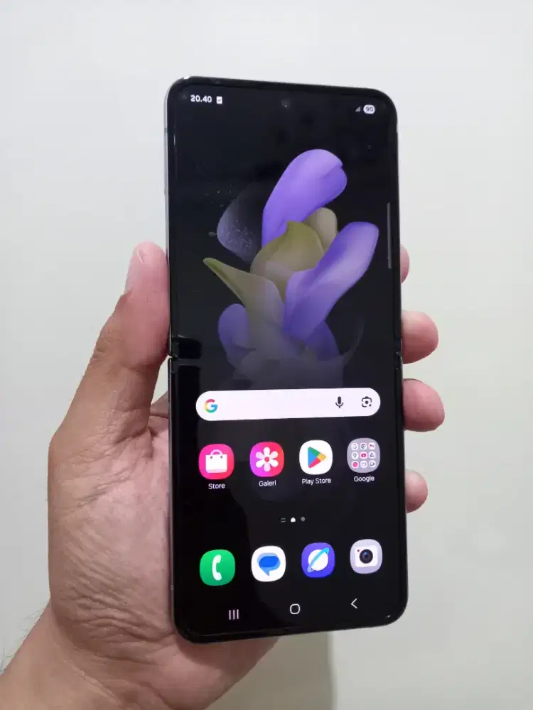 Samsung Galaxy Z Flip 4 5G Ram 8/256Gb Fullset normal