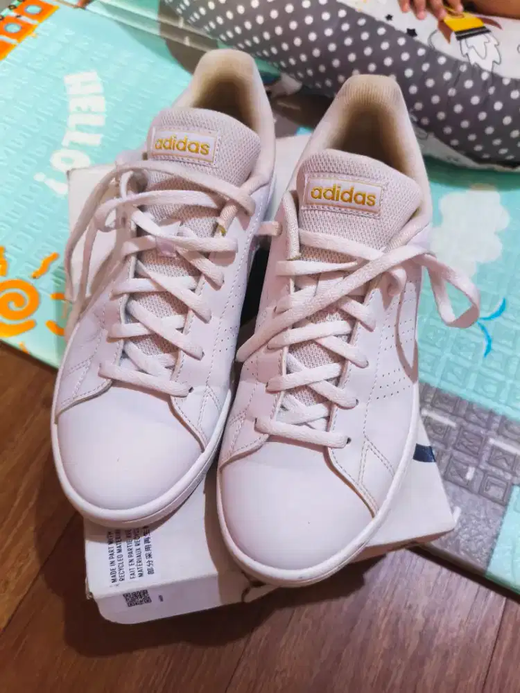 Preloved sepatu Adidas Neo