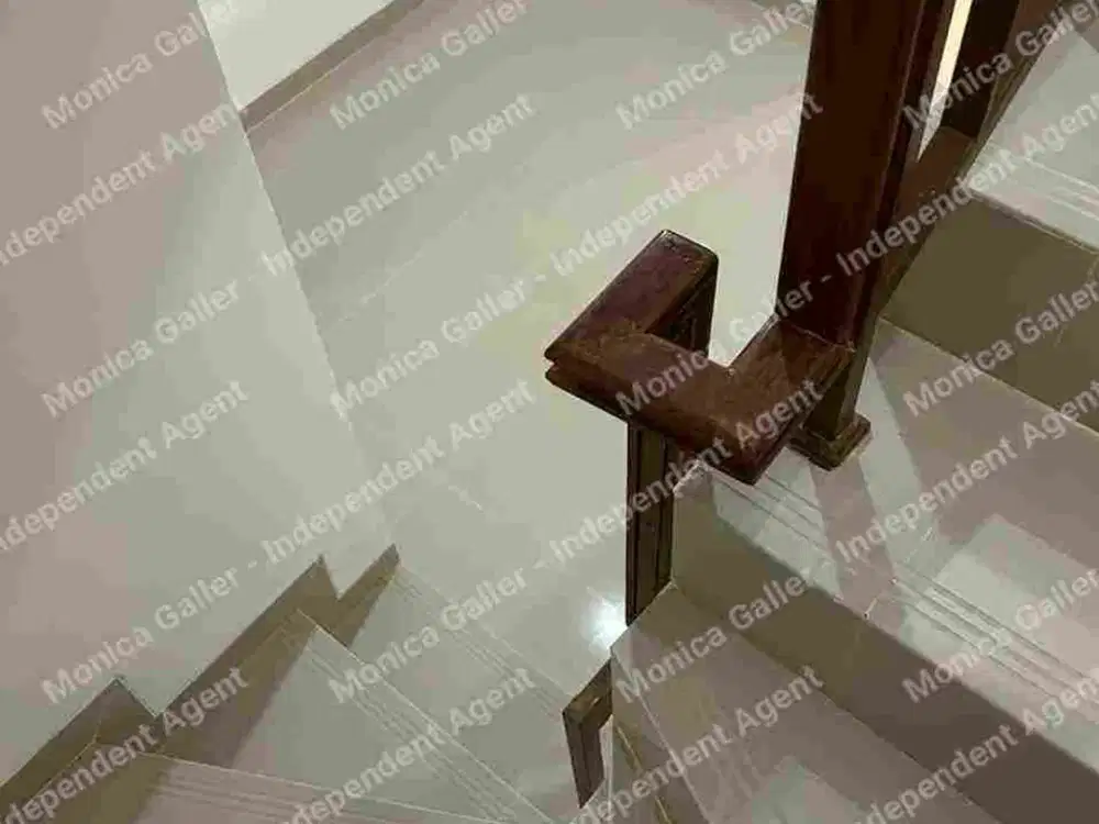 Rumah 900 Jutaan Masuk Mobil di dekat Ps Gembrong Jakpus