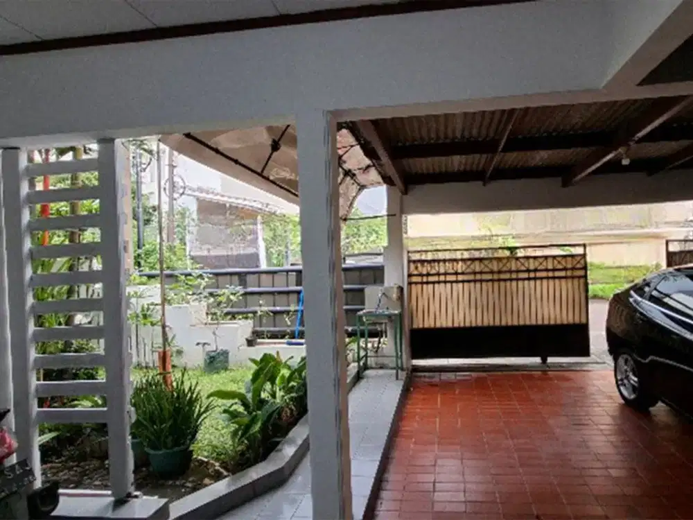 Rumah SHM dijual di Area Lebak Lestari , Lebak Bulus  Jakarta Selatan