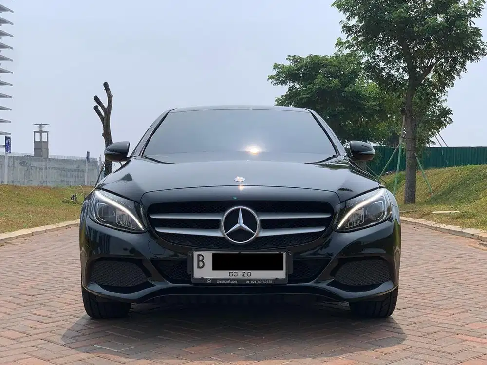 (CASH) Mercedes C200 2018 Hitam