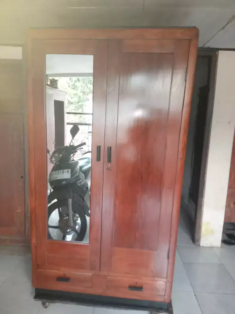 lemari jati serbaguna