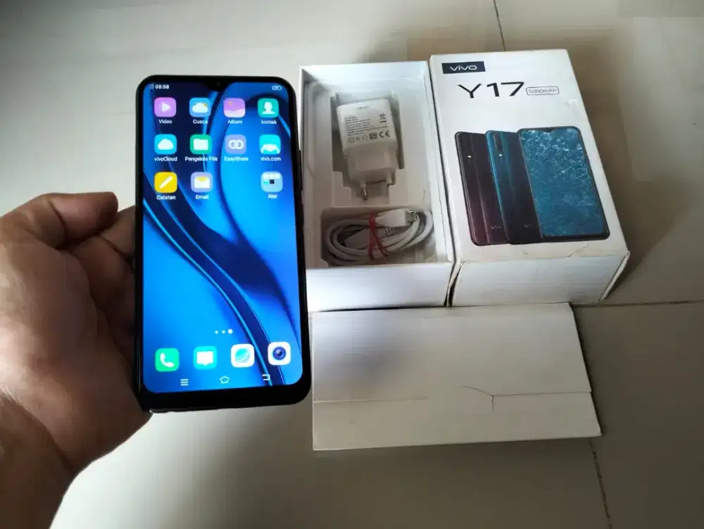 VIVO Y17 RAM 8GB / 256GB 4G LTE Duos 6.35in Fingerprint Face iD, BU