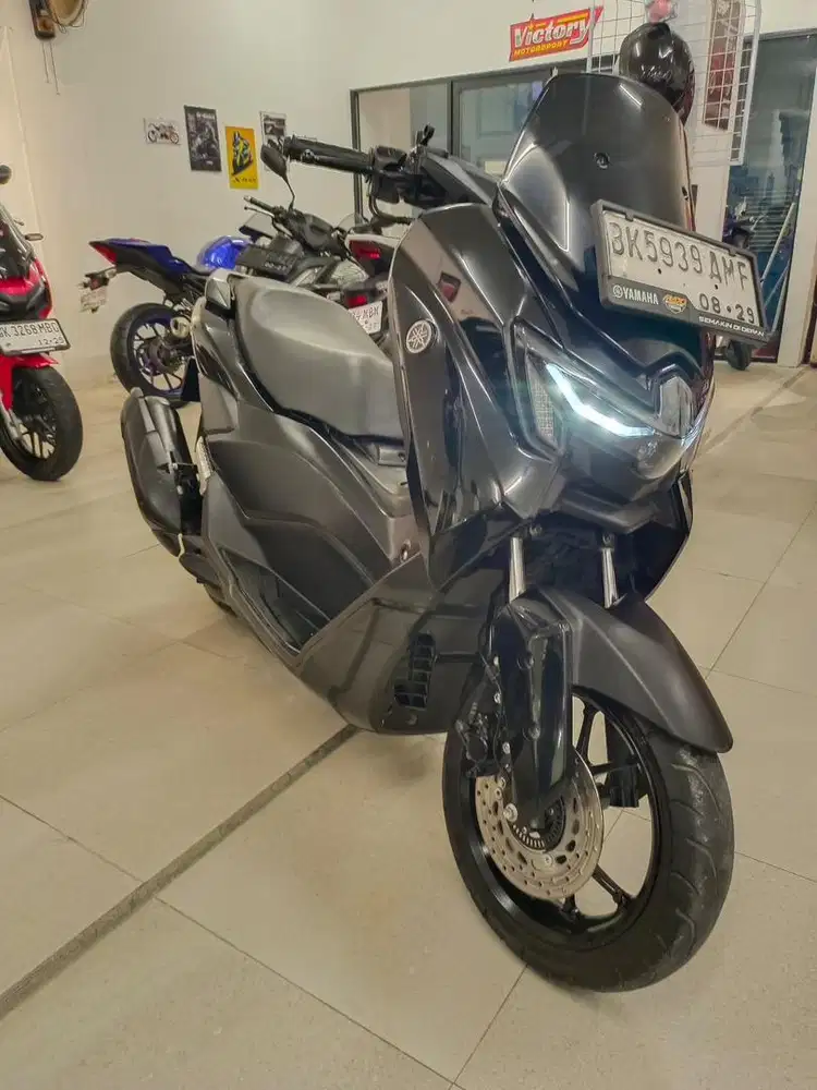 Yamaha Nmax Neo S Keyless 2024 warna Hitam Gloss New 155 Matic Black