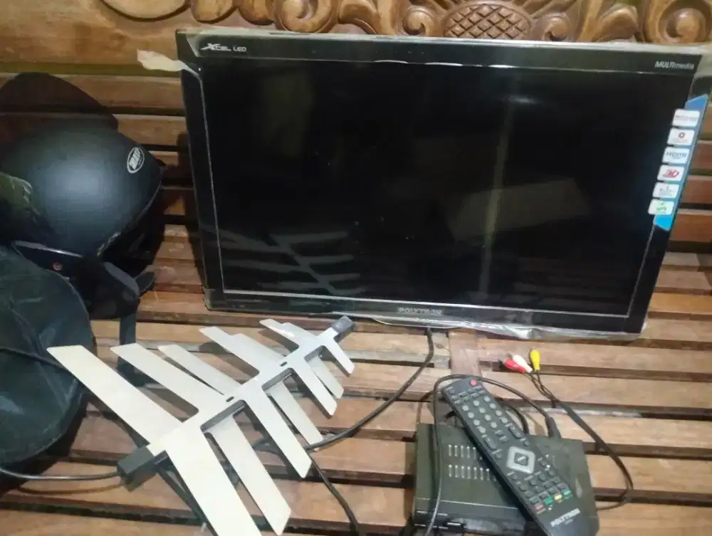 Tv lcd 22 inch Polytron + stb murah aja