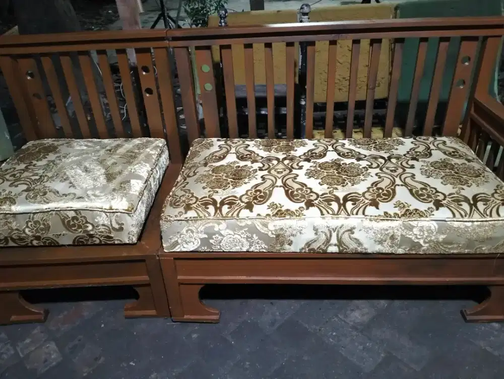 kursi tamu sudut sudah direnovasi baru