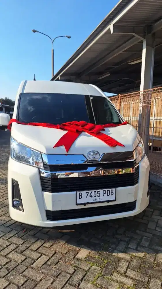 Hiace Premio 2025 14 Seat