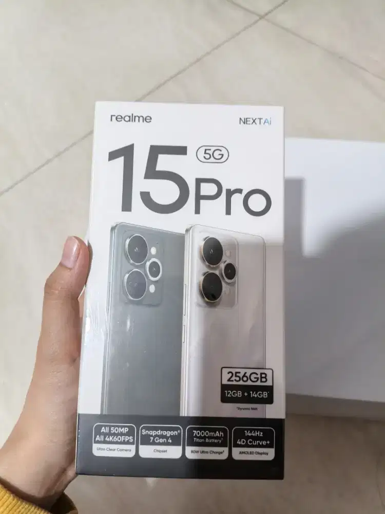 Realme 15 Pro 5G + Tumbler Tripod Limited