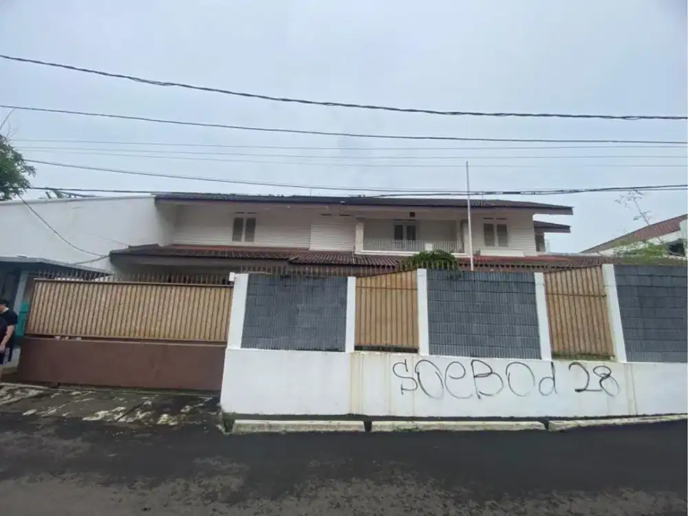 Rumah Mewah 2 Lantai Dengan Private Pool di Caringin Barat Cilandak