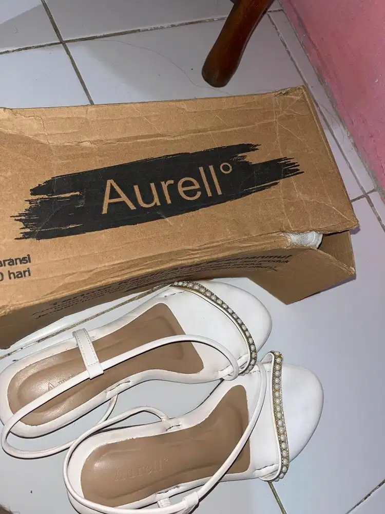 heels aurell bekas
