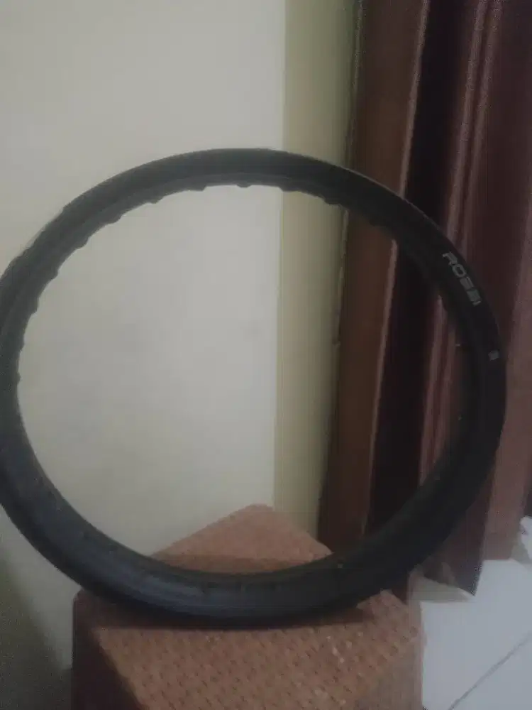 Velk v Rossi ukuran 185 ring 17