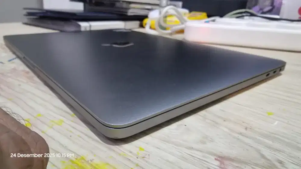 Macbook Pro 2019 Touch Bar 8/256