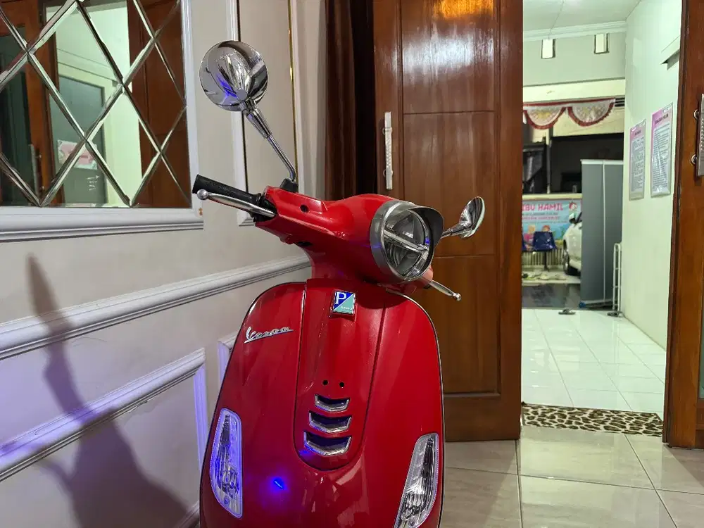 Vespa lx125 merah