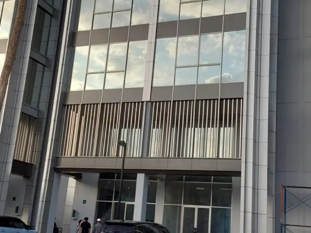 DISEWAKAN RUKO BARU 6 LANTAI LOKASI BAGUS HARGA MURAH DI SOHO MARINA BAY PIK 2