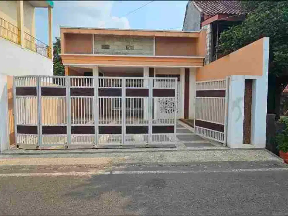 rumah murah luas 350 hanya 50 m dari jalan raya dekat ciputra citra garden dan dekat akses jalan tol carport 2 mobil siap huni