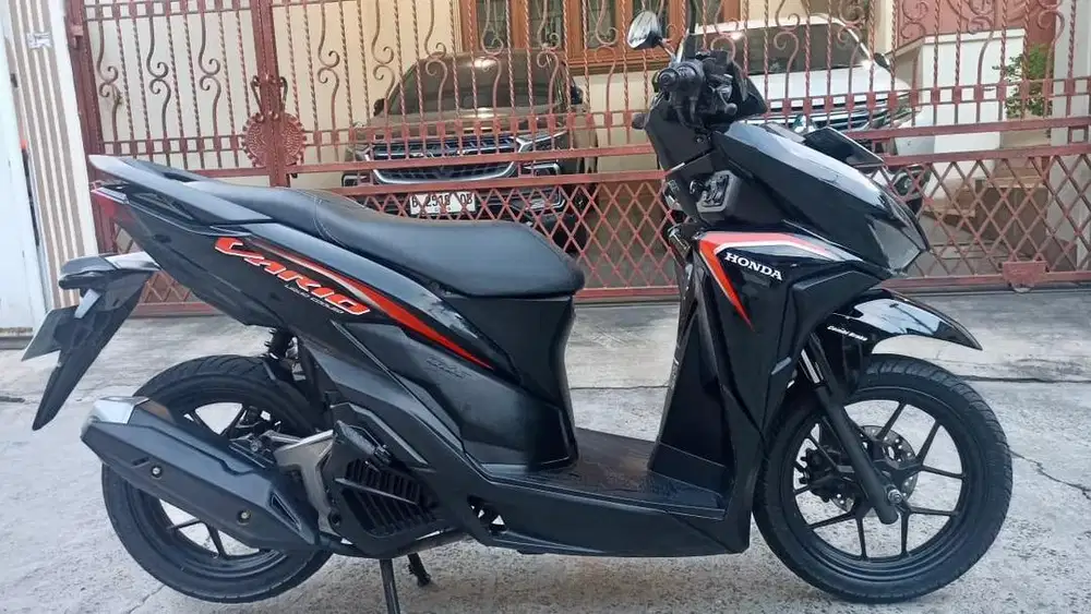 Vario 125 2019 hitam