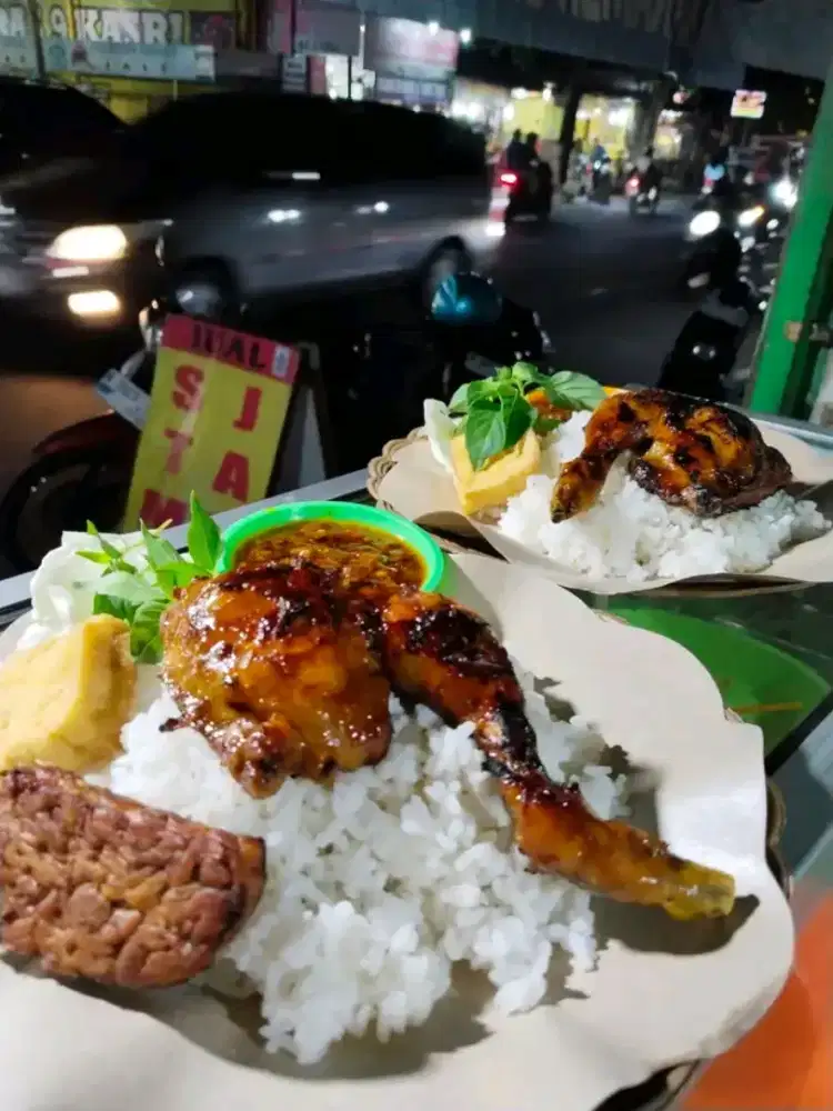 Cari kerjaan rumah makan atau pecel lele