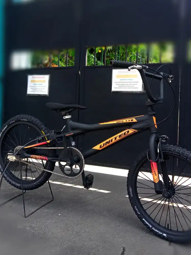 Sepeda BMX UK 20 UNITED