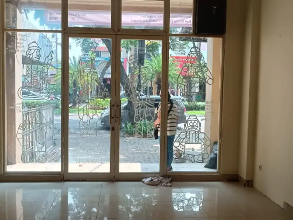 Langka Ruko Jalan Utama Boulevard Galaxy 4.5 x 15m di Grand Galaxy, Bekasi #441