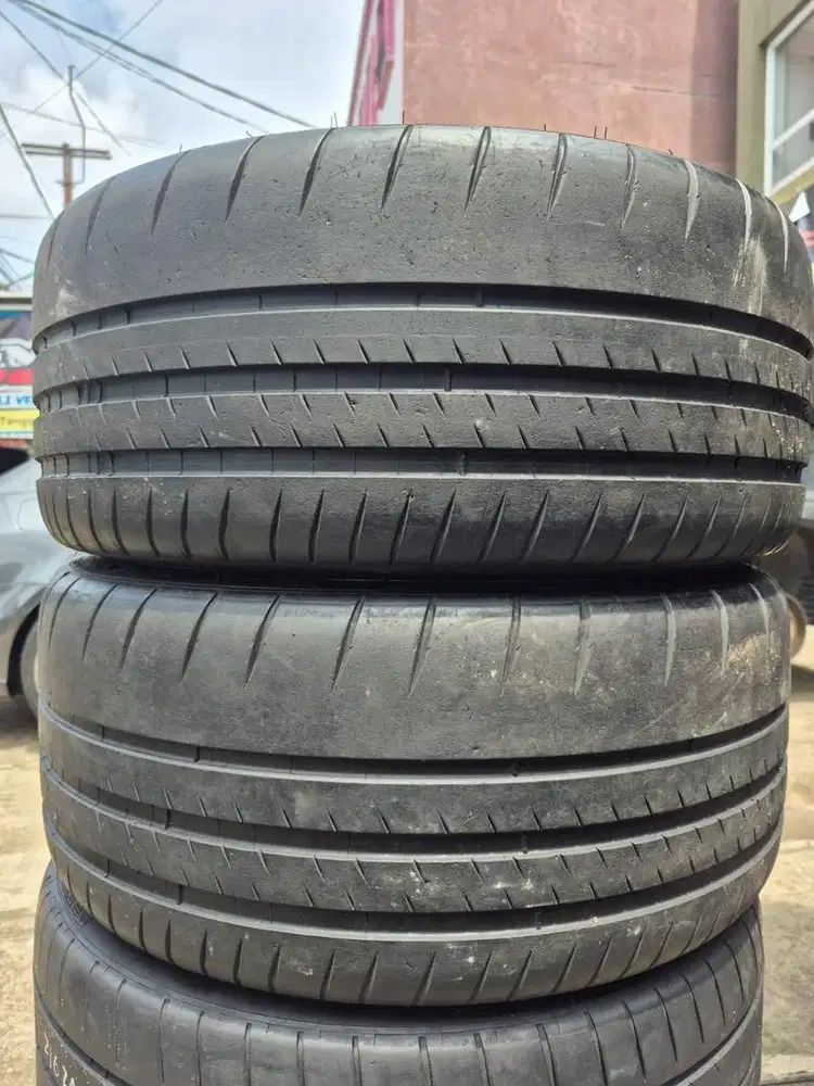 Ban copotan mechlin pilor super sport cup2 245/35 R20 90% 2023.2pcs