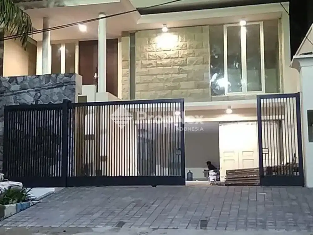 Jual Rumah baru gres jalan monginsidi dekat raya darmo lokasi strategis tengah kota