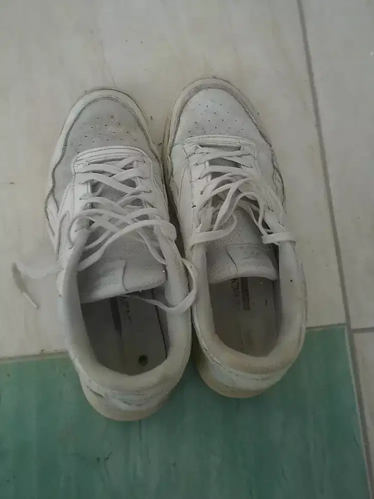 Sepatu Reebok jual cepat