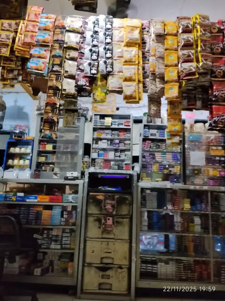 Di cari pegawai Wanita buat jaga toko