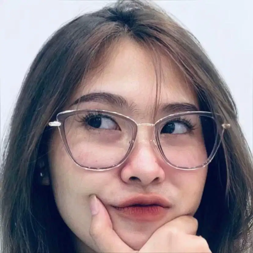 DI CARI HOST LIVE KHUSUS CEWEK YANG SUDAH BERPENGALAMAN