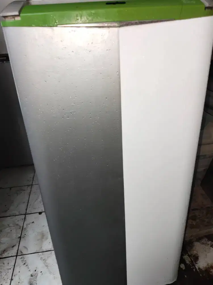 Kulkas 1pintu sanyo normal dingin beku