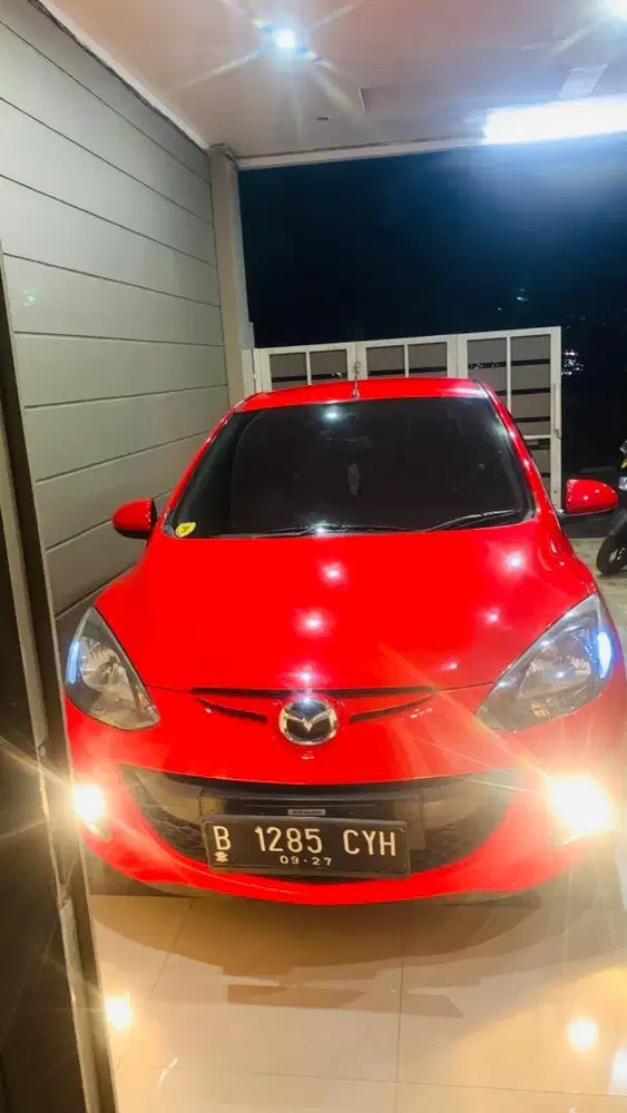 Mazda 2 Type Sport Matic Merah Ferari