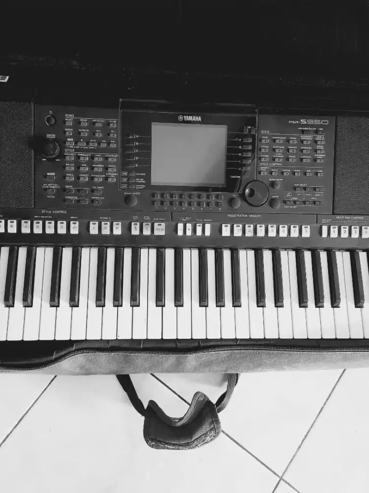 Yamaha psr s950